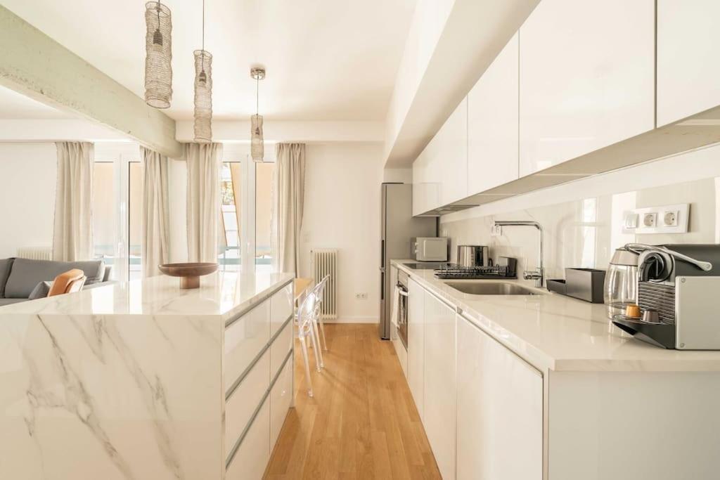 Bright & Airy 2Bd Apt Close To National Garden Athens Ngoại thất bức ảnh